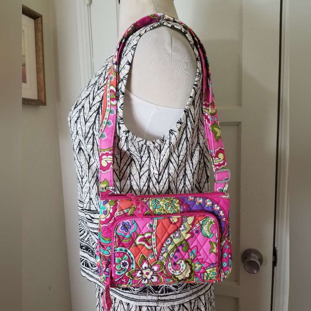 VERA BRADLEY pink floral quilted crossbody bag purse 10 x 7 x 2